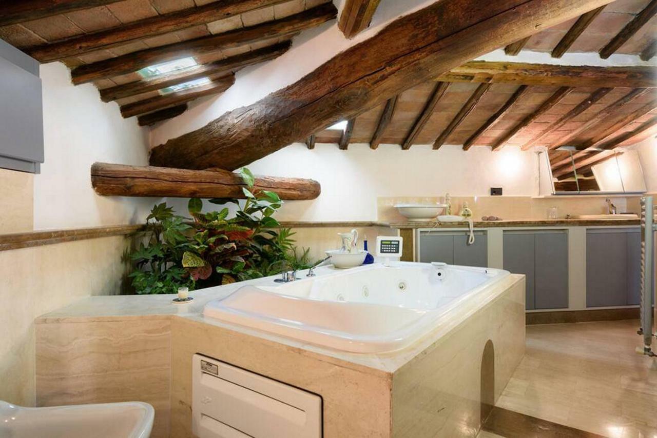 Penthouse In Siena Near Piazza Del Campo Appartement Buitenkant foto